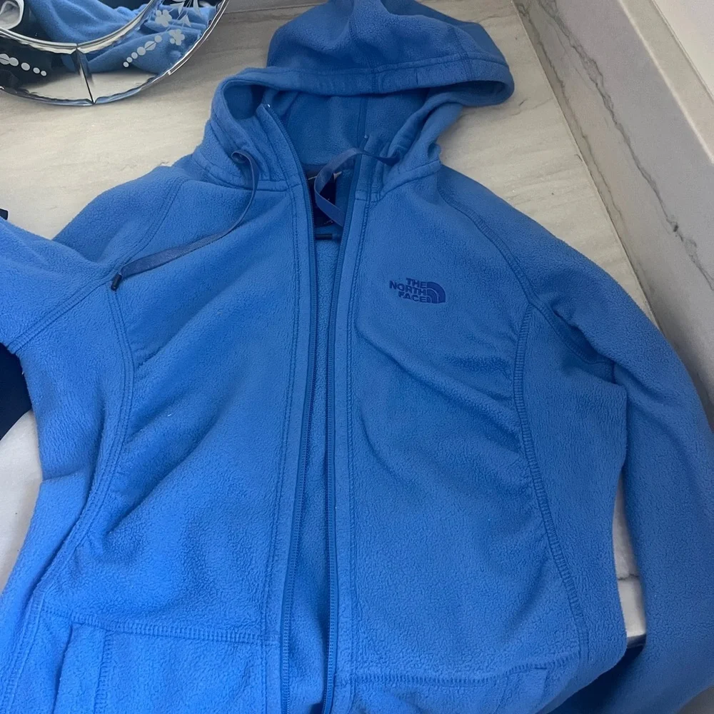 The North Face Blue Athletic Zip-Up Jacket - Picture 2 of 2